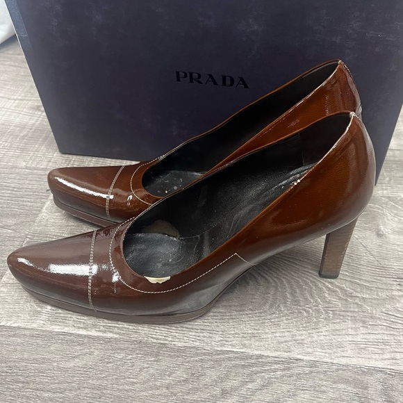 Vintage Prada Patent Heels - Picture 3 of 8